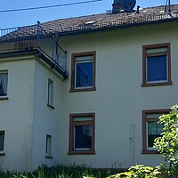 ehemaliges Pfarrhaus in Dombach steht zum Verkauf
