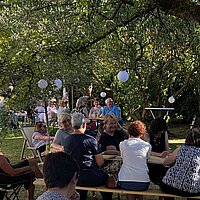 Sundowner im Pfarrgarten