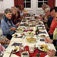 Weihnachtliches Festmenü im Pfarrheim Haintchen